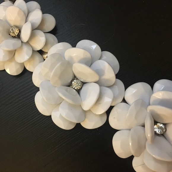 J Crew Necklace with White Flowers and Rhinestones - Picture 2 of 3